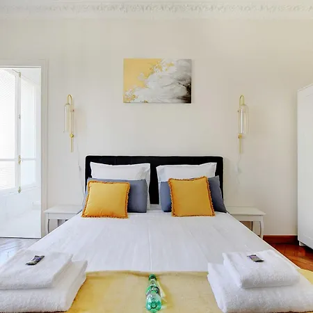 Modern - 2bd 4p - Louvre Marais Apartment