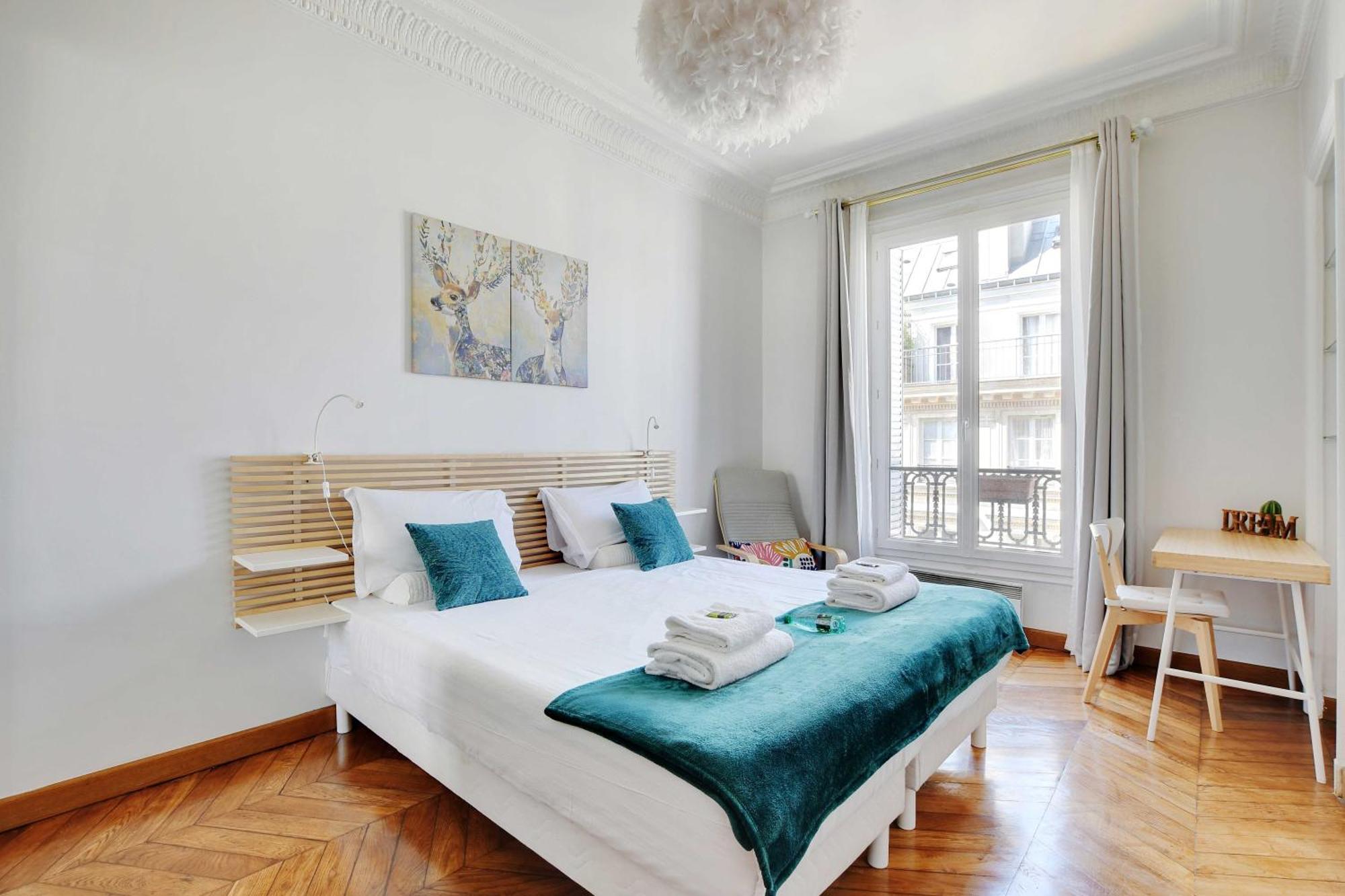 Apartment Modern - 2bd 4p - Louvre Marais Paris